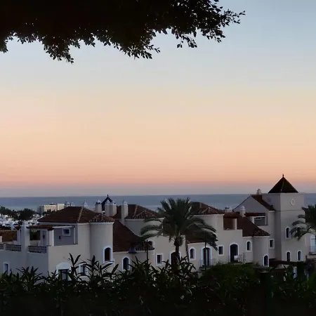 Marbella Golf & Sea - Heated Pool 28 Degrees 365 Days Apartamento