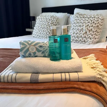 Апартаменти Marbella Golf & Sea - Heated Pool 28 Degrees 365 Days Естепона